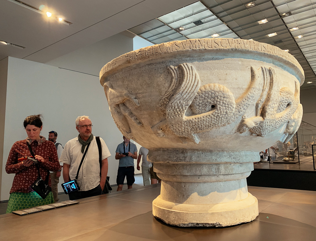 Basin inscribed with the name of Bonifilius, Northern Italy, c.1300 Diam. 137 cm; marble, Louvre Abu Dhabi, LAD 2011.030